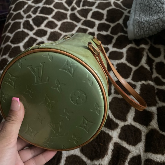 Green Louis Vuitton tootsie roll - Picture 2 of 2